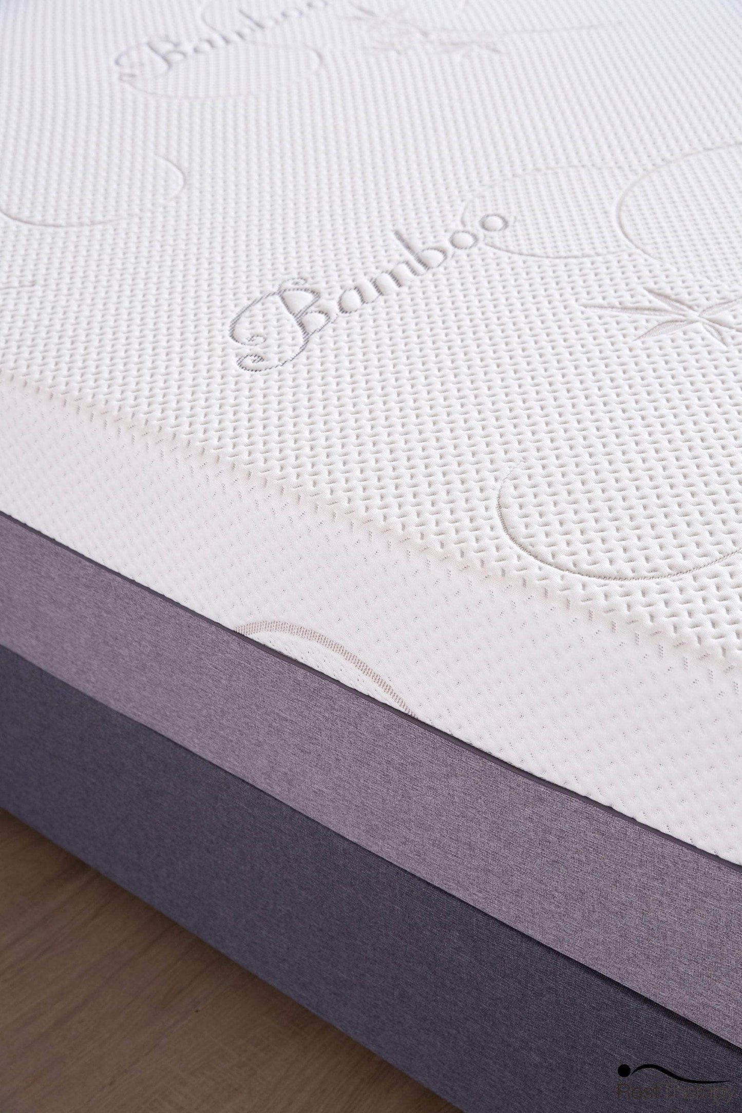 Matelas en mousse viscoélastique Revive Bamboo Cool Gel de 12 pouces - Disponible en 2 tailles