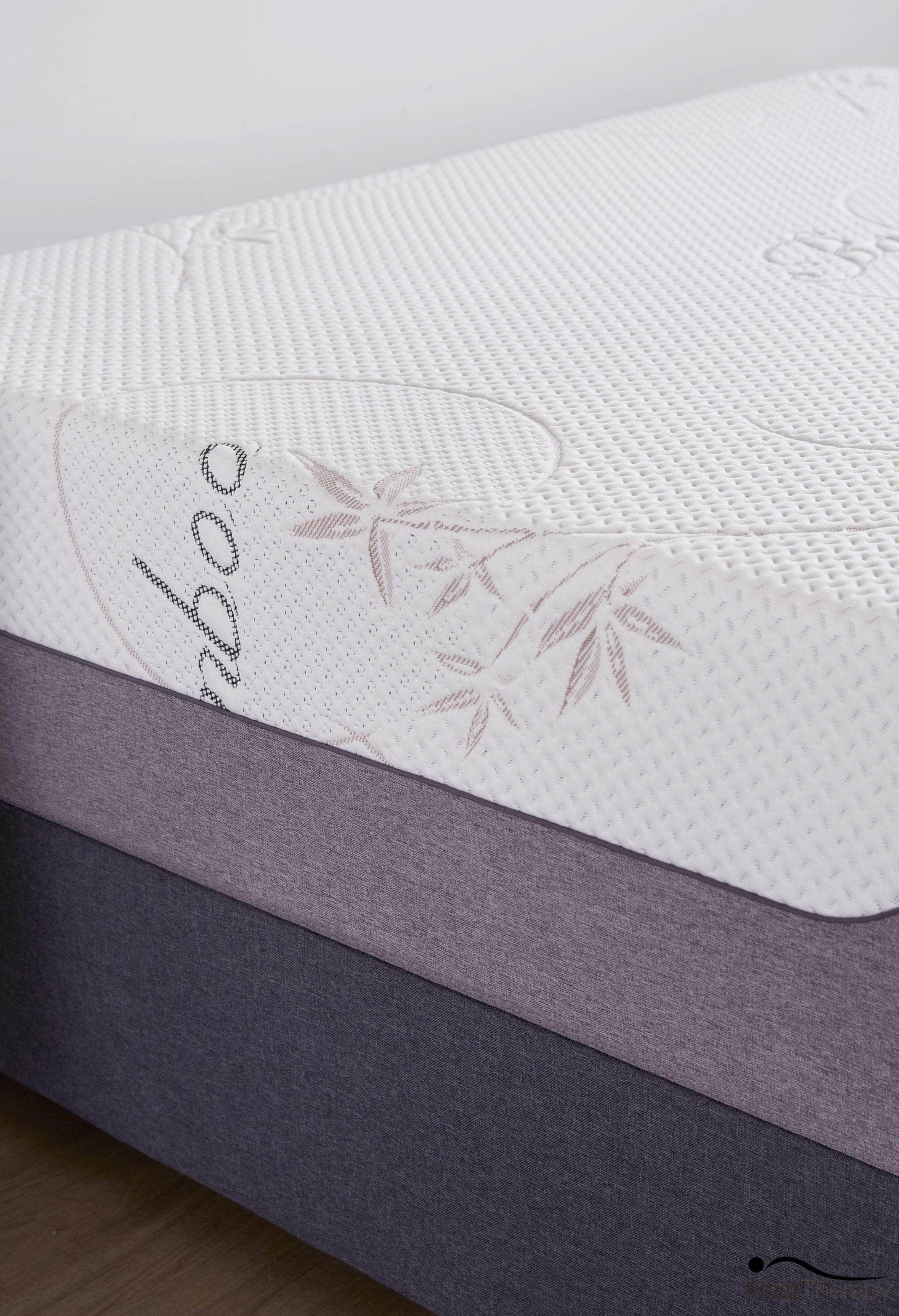 Matelas en mousse viscoélastique Revive Bamboo Cool Gel de 12 pouces - Disponible en 2 tailles